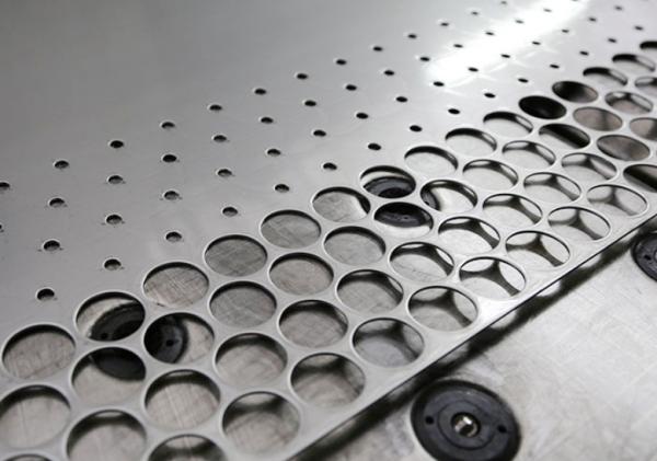 Custom Solutions Stainless Steel 304 Perforated Mesh Sheet with Tensile Strength