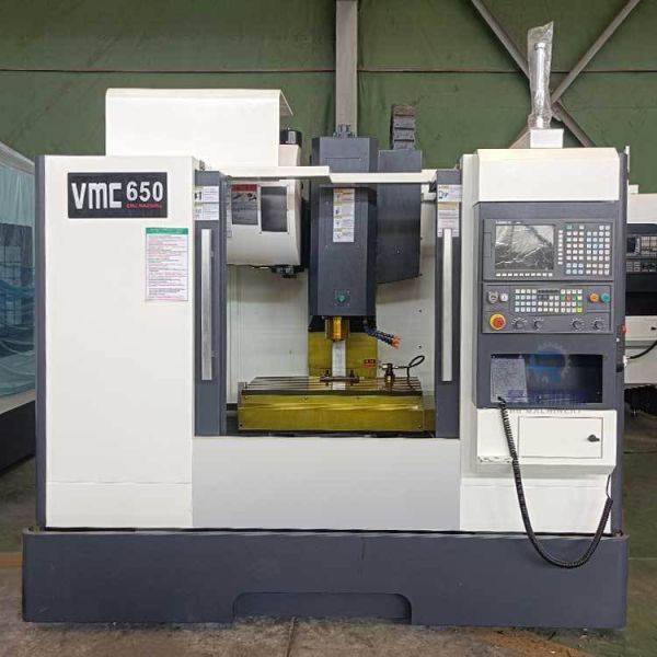 3 Axis CNC Vertical Machining Center with 24 Tool Magazine and 5-6 Seconds Tool