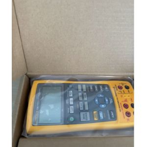 Fluke 726 Precision Multifunction Process Calibrator/ Good Function Calibrates