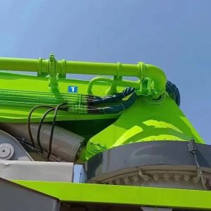 Used Zoomlion Boom Pump Refurbished 52m Concrete Pump Truck with Feeding Height
