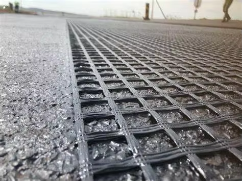 80-80KN/M Glass Fiber Geogrid Asphalt Biaxial Reinforce Geogrid for Parking Lots