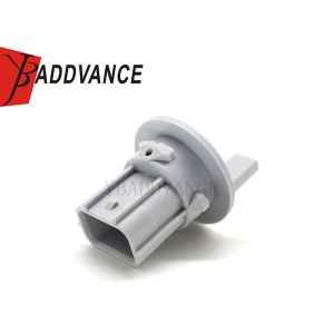 Light Gray Auto Electrical 8 Pin Connector For Lamp Holder Socket