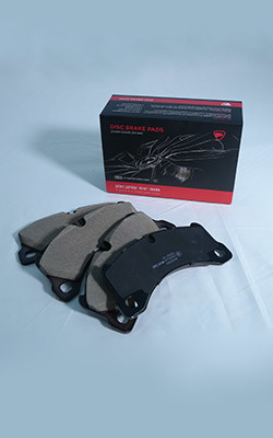 Porsche Brake Pads With Wear Sensor And Shims