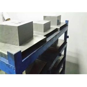 Tungsten carbide plate mould with high strength and high wear resistance