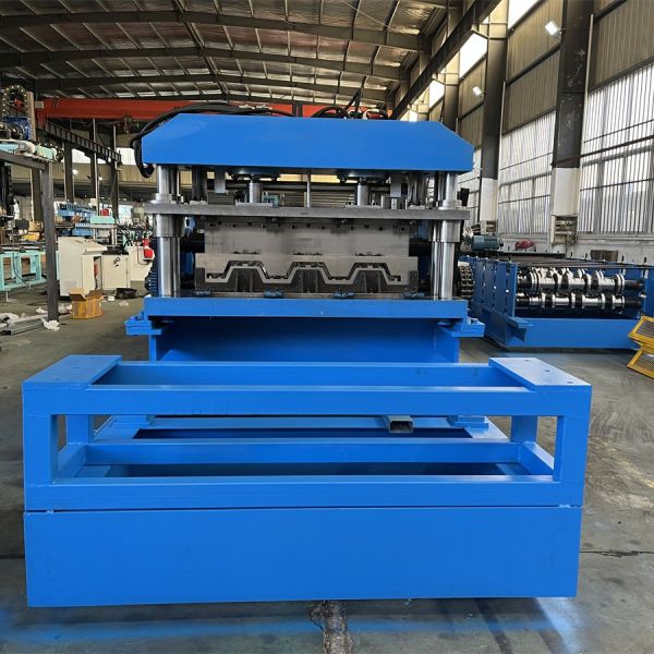 Customized Design Floor Deck Roll Forming Machine With Chain Drive System And