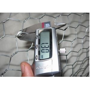 60*80mm 100*100mm Hole Size Galvanized Gabion Box Hot Dipped Hesco Wall