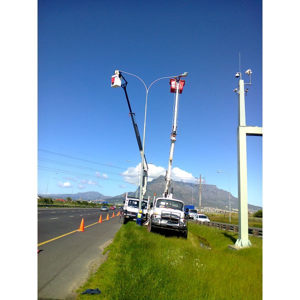 Highway Lighting Pole High Mast Light Pole Round / polygonal / Conical