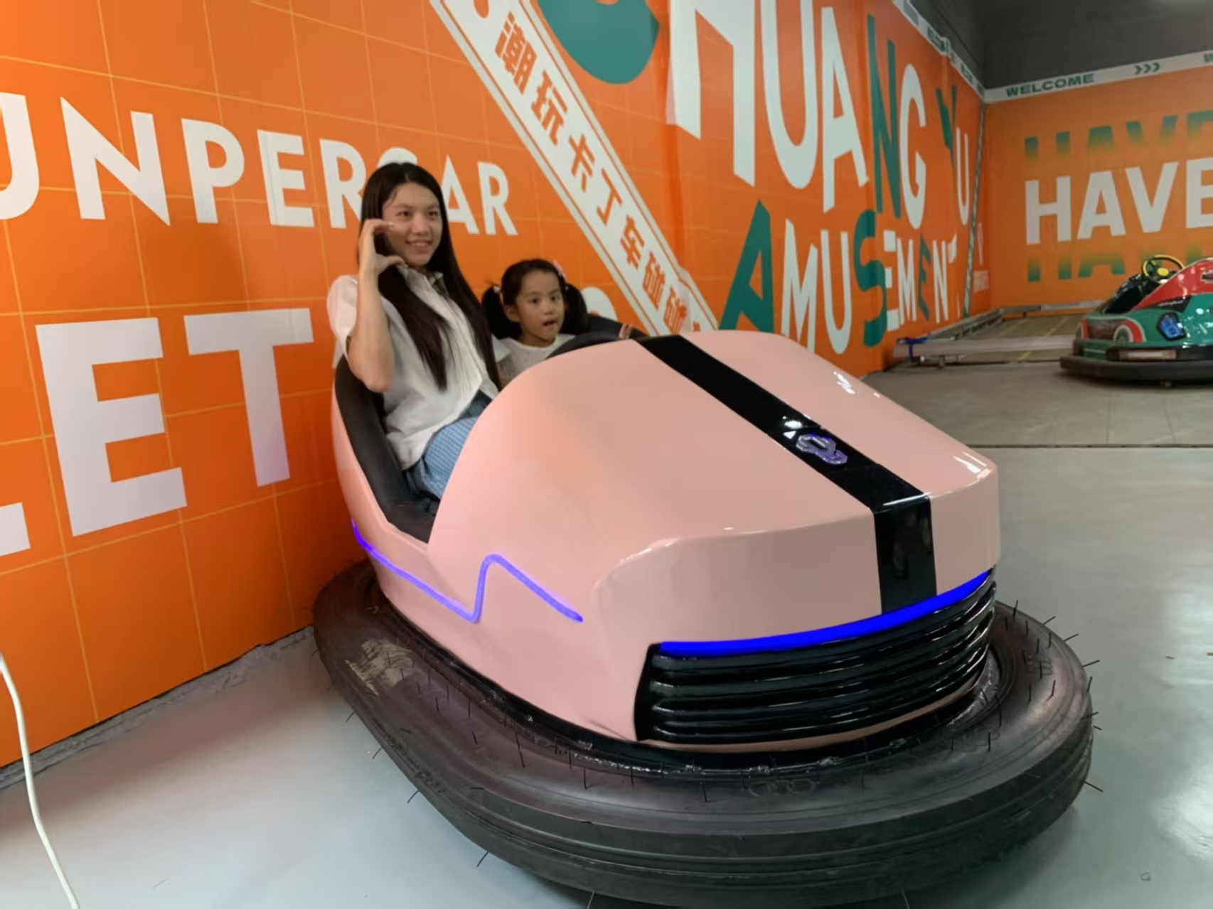 Indoor Amusement Park Bumper Car 220V Safety Bumper Cars With Seat Belt