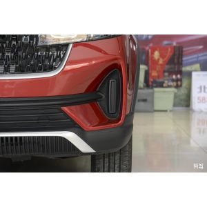 Seven Seater Family Gasoline Hatchback 1.5L Displacement And 3 Seat Rows Big