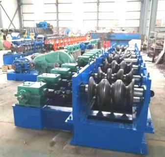 Quality CE 476mm Guardrail Roll Forming Machine For 4mm Thickness Sheet for sale