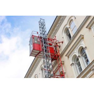 Energy Saving Temporary Construction Elevators Small Noise Steady Start / Stop