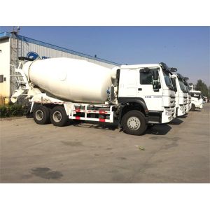 Howo Sinotruk LHD Drive 10m3 12CBM Concrete Agitator Truck