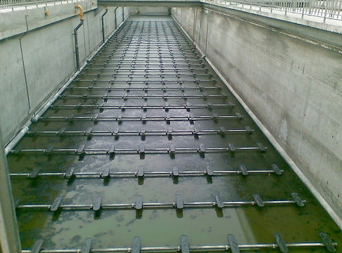 High Oxygen Transfer Efficiency EPDM / PTFE SSI Aeration Diffuser For 5-Year