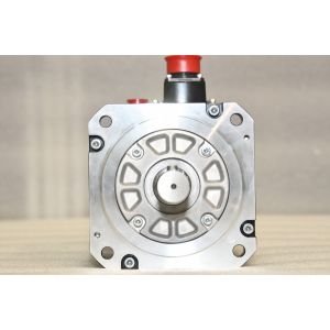 Mitsubishi HF-SP102B AC Servo Motor 3 PHASE 1KW 125V 2000RPM NEW