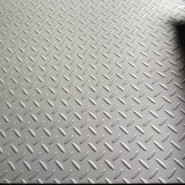AISI201 AISI304 AISI316L AISI2205 SS Checker Plate Stainless Thickness 0.5 - 10.0mm