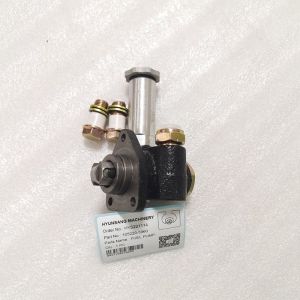 China Fuel Feed Pump 105220-5960 For Excavator PC200-6 6D95 6D102 Engine on sale