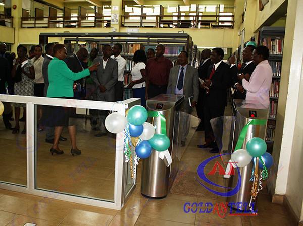 Quality High Speed Glass Lane Flap Turnstile Barrier Gate With TCP / IP Door Access Control System for sale