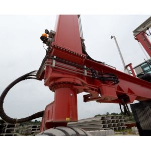 Easy Move Mobile Gantry Cranes Lift Turbine Blades , Wheel Type