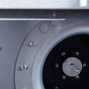 Compact Design for Easy Installation and High Ventilation Efficiency with