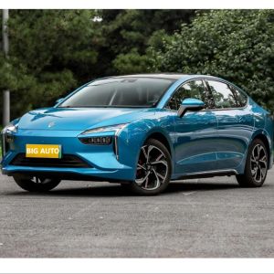 Nearly 2m² Large Panoramic High Speed Electric Car YI 40 Range Up To 401 Km