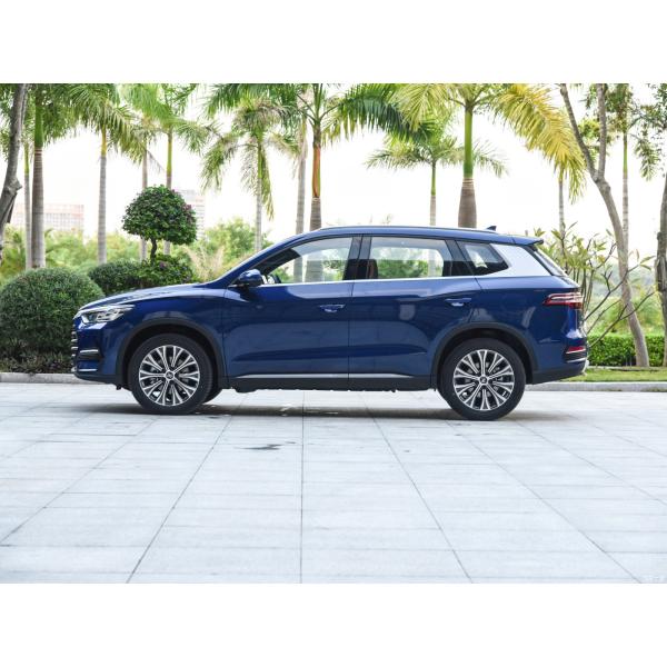 Grey Color Hybrid Sedans Luxurious Version New Energy Vehicles