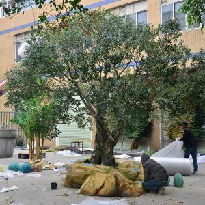 China UV-Resistant large 5m customized olive tree artificial with Trunk Realism Realistic Fruits for Hotel Lobbies & Resorts Shopping Mall Luxury Villas on sale