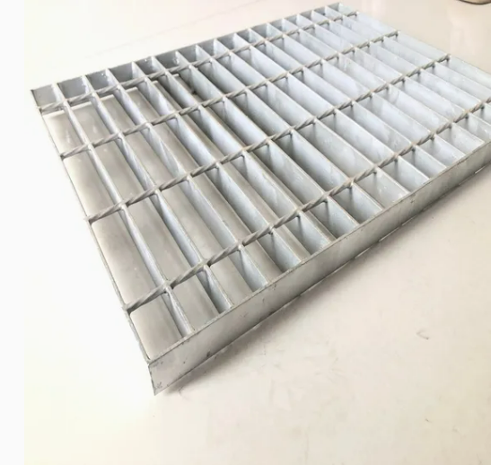 Heavy Duty Pressure Locked Steel Grating G325/30/76 for Walkways and Platforms