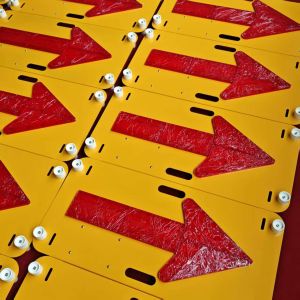 Customizable Visual Directional Sign Board with Strobe Mode and DC12V/24V