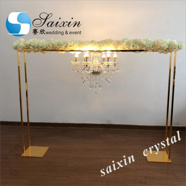 1.8m large shiny gold metal flower stand with battery working crystal chandeliers for wedding table decoration
