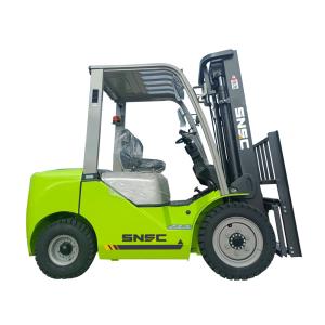 Montacargas 2.5 Ton Diesel Forklift Truck With Fork Positioner