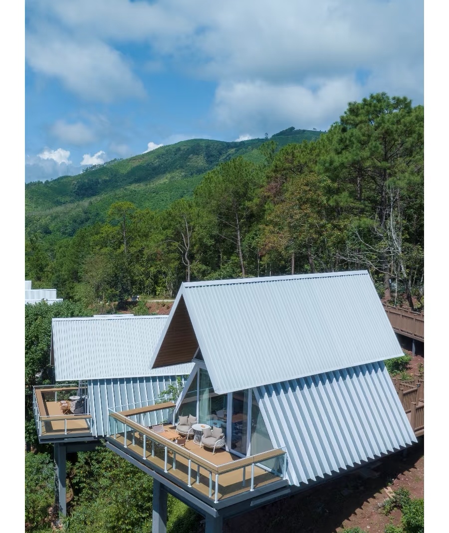 Triangular Design Prefab House, Quick Assembly Customized Portable Multi-Functional Living Storage Unit