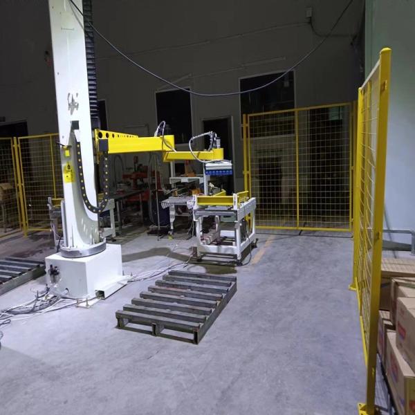 Small Robot Palletizer Automatic Column Type Palletizer Machine Carton Box