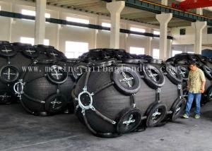 China 80 KPa Floating Pneumatic Rubber Fenders Ship Protection Bumper on sale