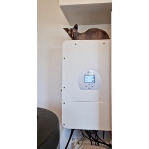 Germany Stock Deye 10kw Three Phase SUN-10K -SG04LP3-EU Hybrid Inverter Wiht