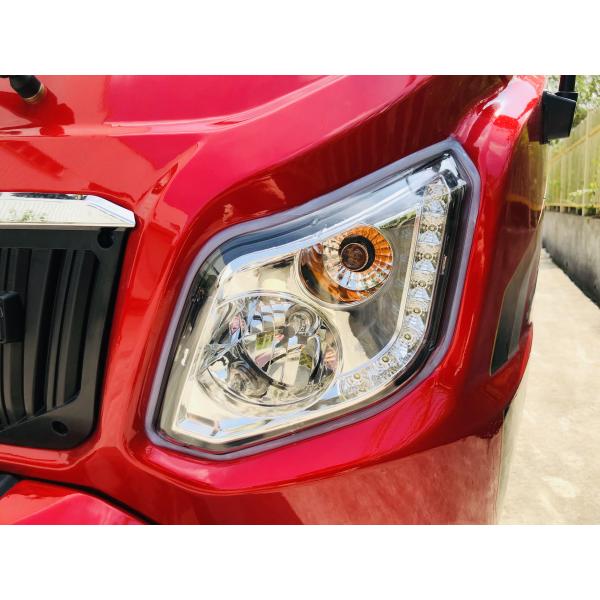 Open Body Type 2021 DAYANG 250cc Semi Cabin Cargo Tricycle 300cc Red Color Power Engine