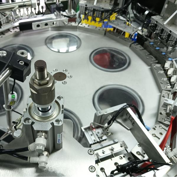 Quality Non-standard iodophor cap automated assembly machine, PLC control, remote control, turntable operation for sale