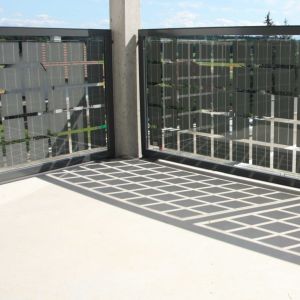 Bifacial High Power Solar Panels Customized Glass Solar Panel Cost For Sunroom