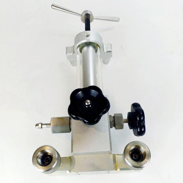 Portable Pneumatic Hydraulic Hand Pressure Pump Calibrator High Precision