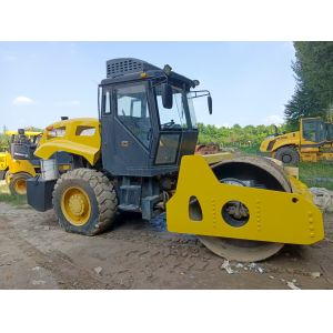 China High-Density Surfaces Made Easy with the Lujie Roller Compactor XMR403VT IV A Must-Have for Roadwork and Infrastructure Projects on sale China High-Density Surfaces Made Easy with the Lujie Roller Compactor XMR403VT IV A Must-Have for Roadwork and Infrastructure Projects on sale