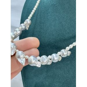 Heart shaped pendant necklace with a pendant size of 9 mm 10 mm and 41 cm chain