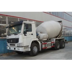 Sinotruk HOWO Small 5CBM Mixer Cement Truck With Bonfiglioli Speed Reducer