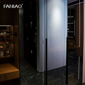 Customized Modern Wardrobe with Vanity Table Glass Door