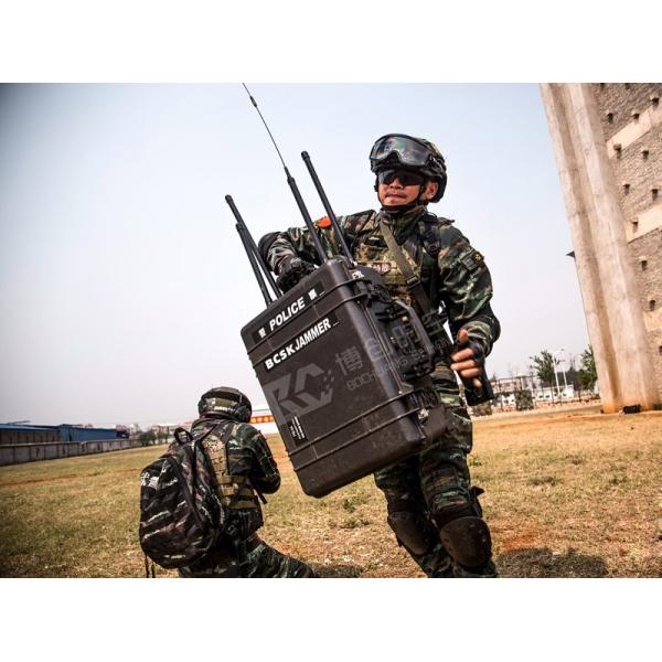 Pull rod trunk high power RF GSM 3G UAV jammer 1500m drive off forced landing UAV jammer