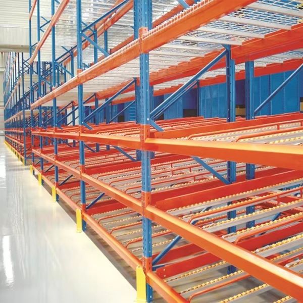 Industrial Roller Shelf Gravity Pallet Racking For Maximum Storage Capacity