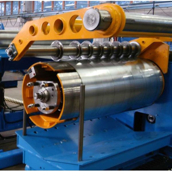 Metal slitting line recoiler