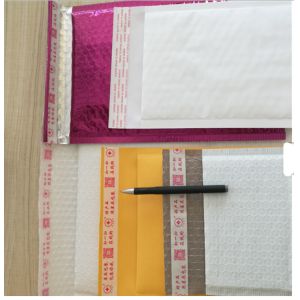 China Shine Aluminium Foil Bubble Envelopes Lightweight For Postal Savings on sale