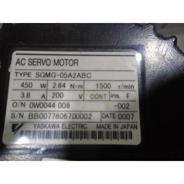 Yaskawa SGMG-05A2ABC AC SERVO MOTOR 3.8A 450W 1500RPM 200V NEW
