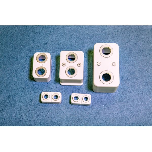 High Wear Resistance Alumina Ceramic Case with 9 Mohs Hardness and 20 KV/mm
