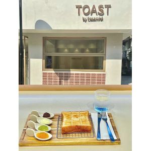 Wholesale Retreat Ski Lodge Folding Window Withstanding Heavy Snow Loads While Maintaining Panoramic Views from china suppliers