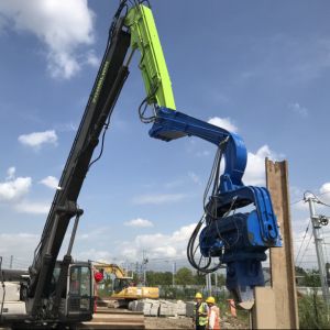 12 Meter Hydraulic Piling Vibro Hammer With 385KN Force